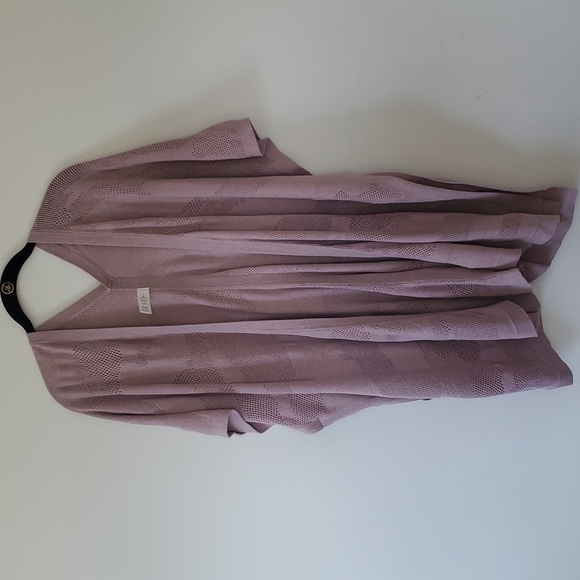 Lululemon Find Your Light Wrap - Picture 3 of 12